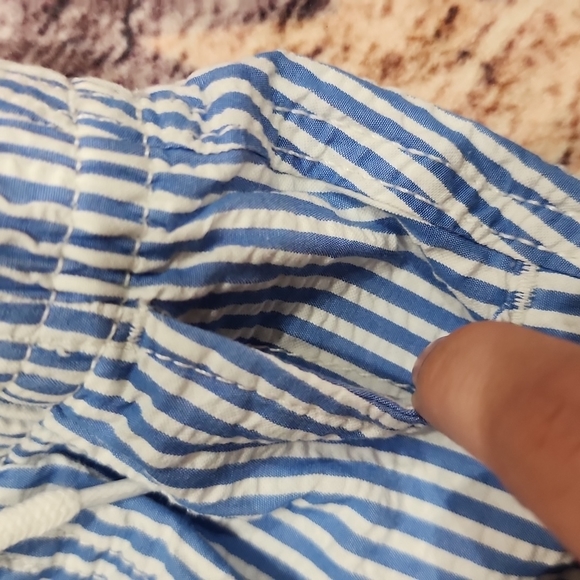 Baby Gap shorts - Picture 4 of 6